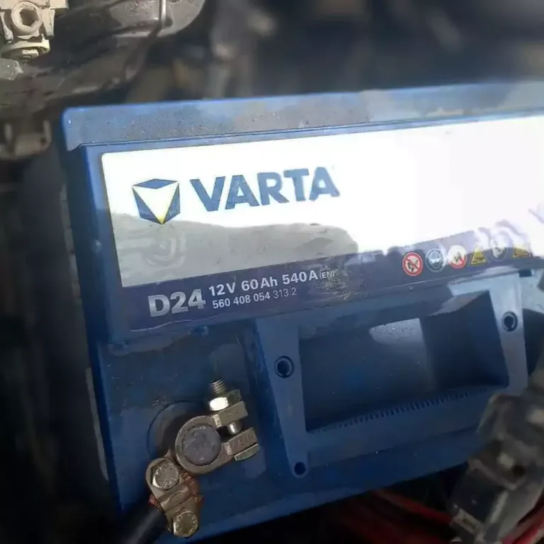 Installing the new Varta D24 battery.